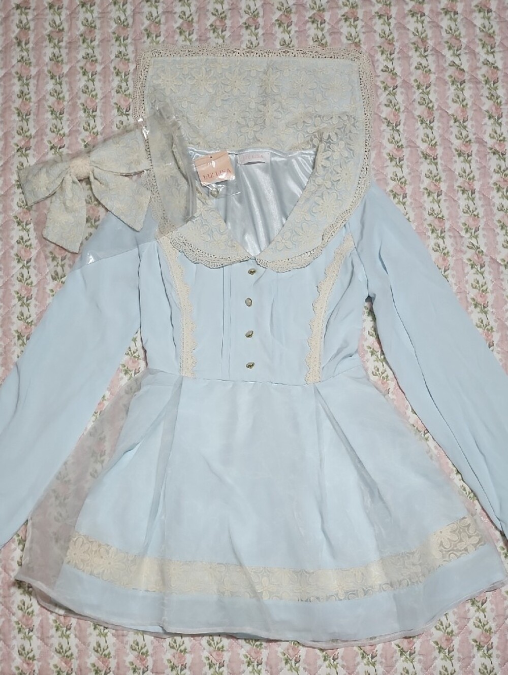 NWT LIZ LISA 🎀 Pale Blue Lace-Trim Peplum Blouse